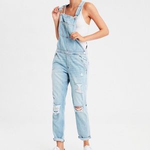 American Eagle Tomgirl Overall Light Wash NWT